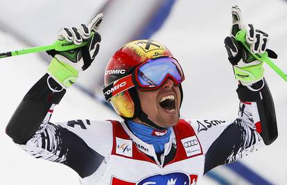 Jansrud odustao od slaloma, Hirscher slavi povijesni globus