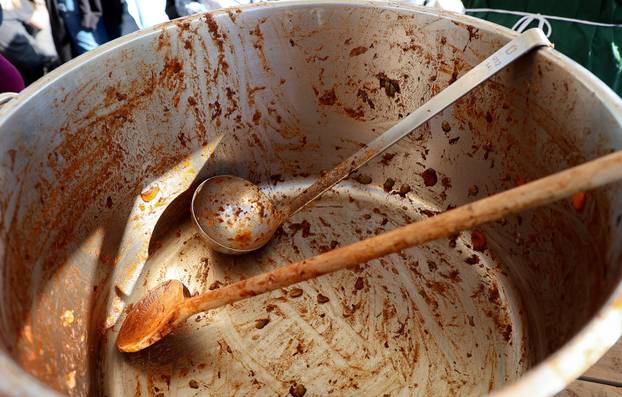 Kaštel Kambelovac: Održana tradicionalna Fešta o boba