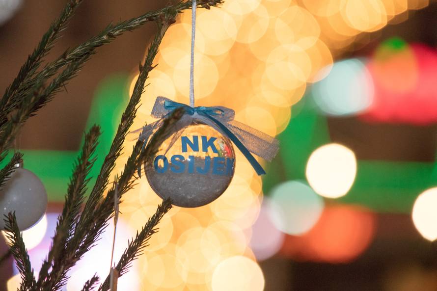 Bilo kuda, Advent svuda: Evo kako izgledaju hrvatski gradovi