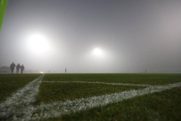 Gusta magla obavila stadion na utakmice U-21 reprezetacije Hrvatske i Litve