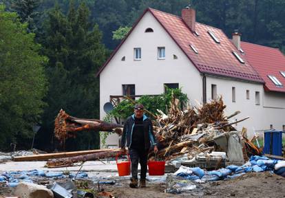 Ovo je strašno! Grad u Poljskoj nakon poplava izgleda kao da ga je pogodila atomska bomba