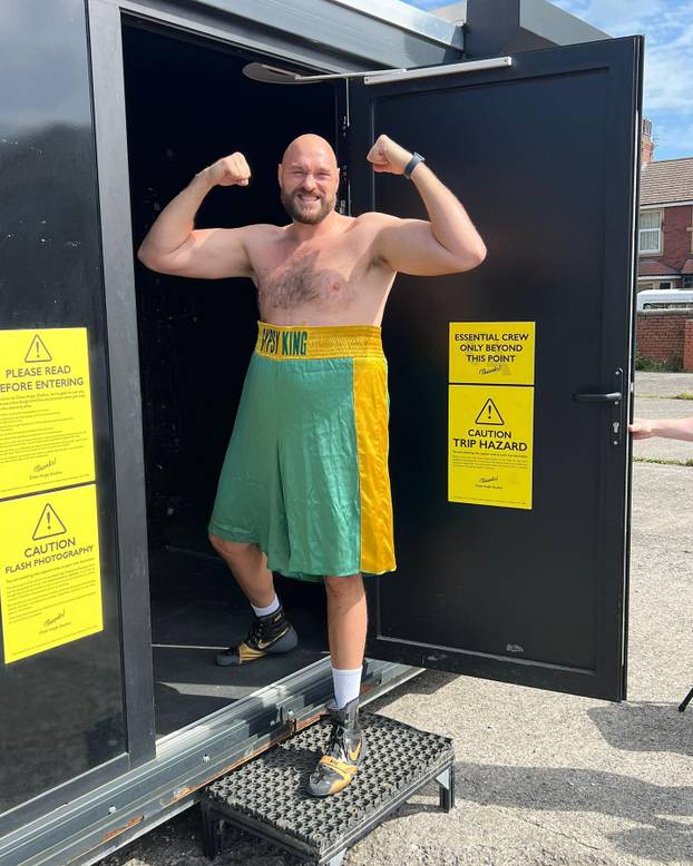 FOTO Ovo je transformacija Tysona Furyja kroz godine: Od mršavca do 180 kilograma