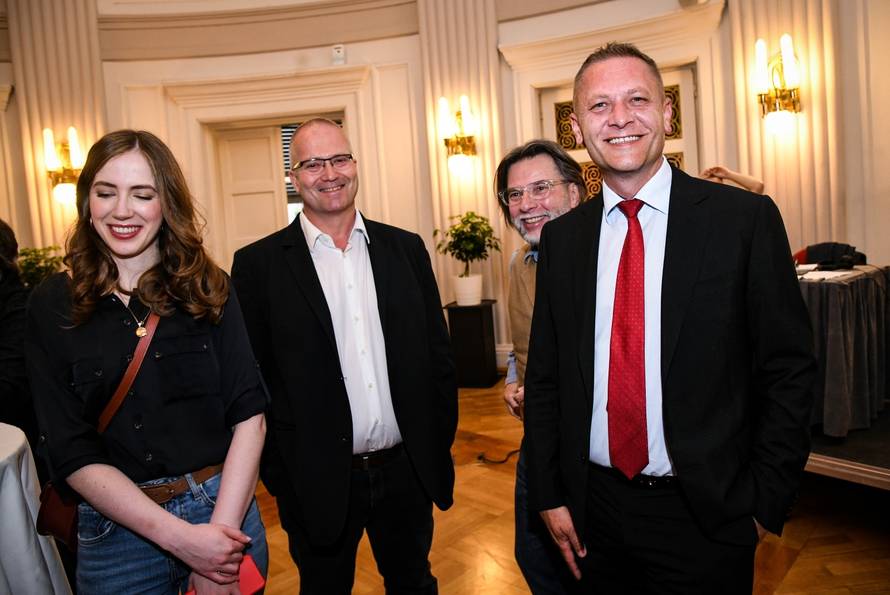 Amsterdamska koalicija izborne rezultate doÄekala u Hrvatskom novinarskom domu