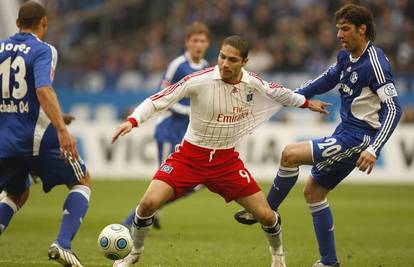 Olić odmarao zbog gripe, Hamburg SV dobio Schalke