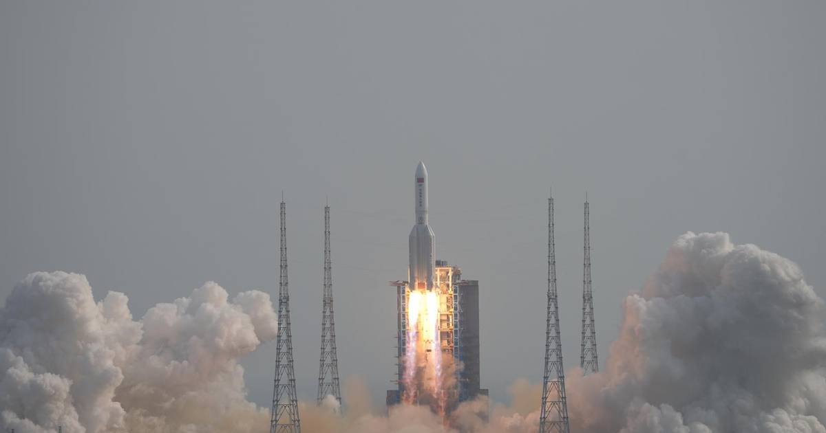 Kineska raketa teška je 23 tone i kruži oko zemlje, stručnjaci: ‘Ne znamo gdje će se srušiti’ Kineska raketa teška je 23 tone i kruži oko zemlje, stručnjaci: ‘Ne znamo gdje će se srušiti’