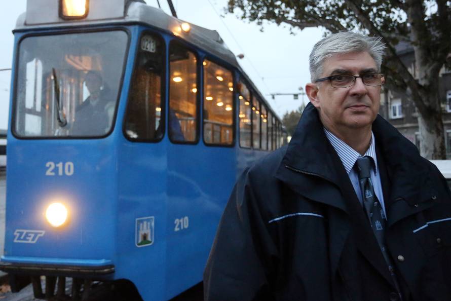 Nije se bojao: Kolegu i putnike spasio od nasilnika u tramvaju