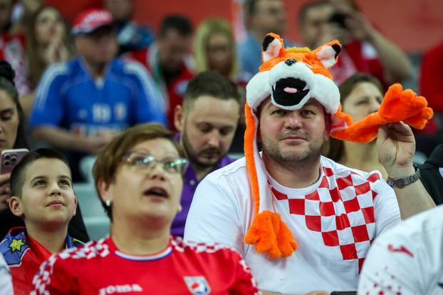 Zagreb: Navijači na susretu Hrvatske i Mađarske na IHF Svjetskom rukometnom prvenstvu 2025.