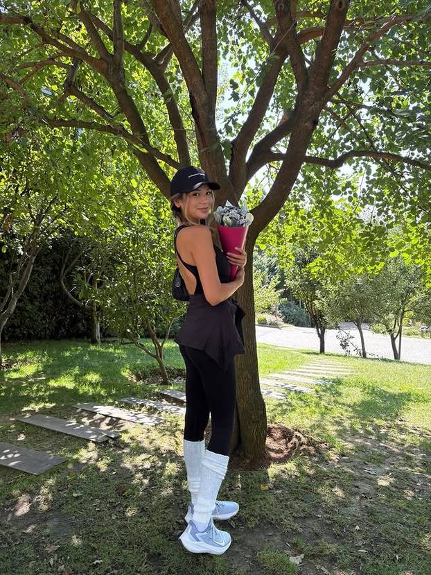 FOTO Turska influencerica upala u probleme zbog zavodljivog imidža: 'Slavim ženstvenost'