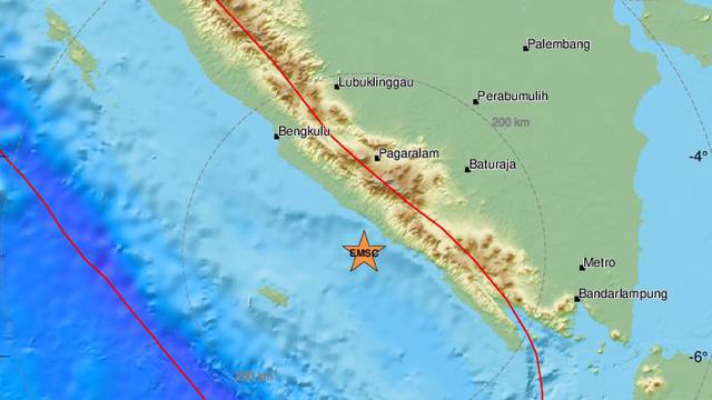 Potres jačine 6,3 po Richteru pogodio južnu obalu Indonezije