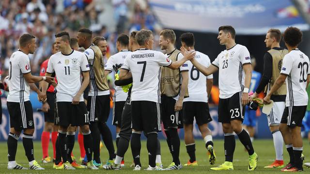 Germany v Slovakia - EURO 2016 - Round of 16