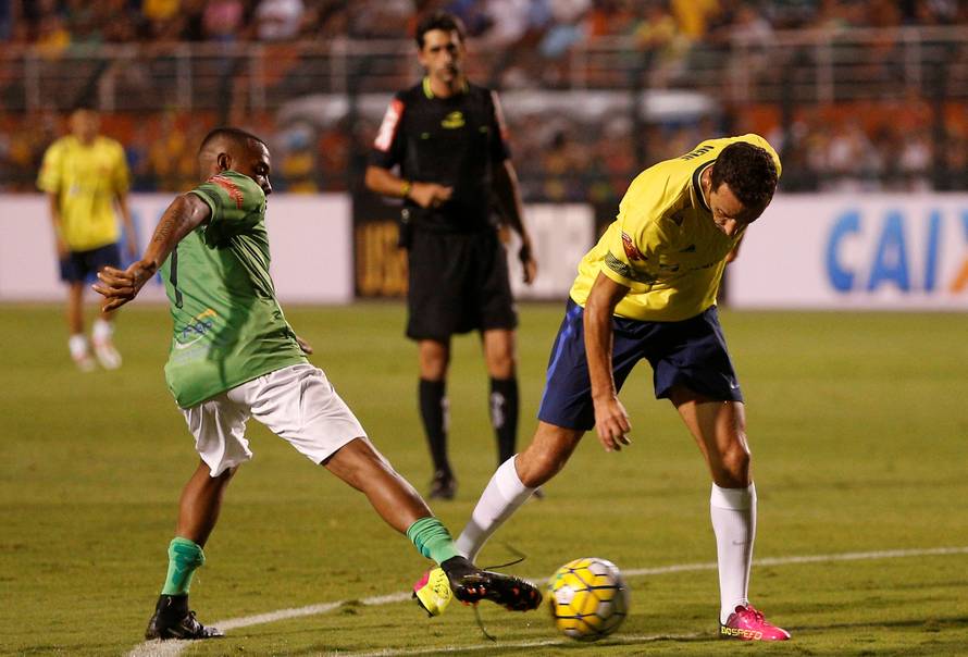 Football Soccer - Ousadia (Neymar's Friends) v Pedalada (Robinho's Friends) - End of year charity soccer match