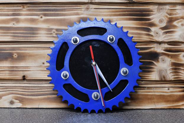 Karlo iz Koprivnice izrađuje zanimljive ukrase i skulpture od dijelova automobila i motora