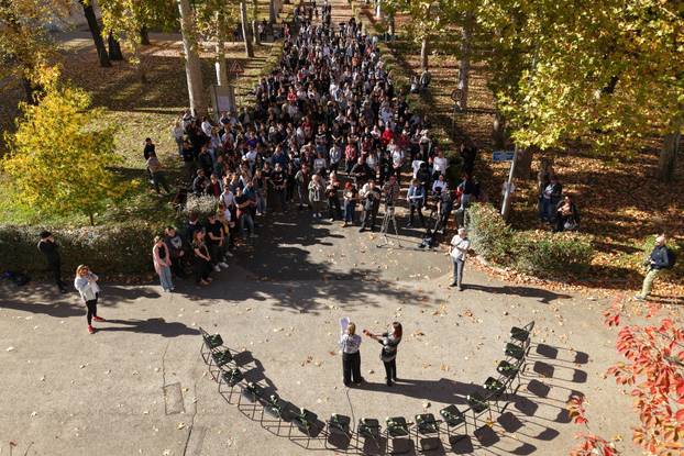 Banja Luka: Pogled iz zraka na okupljene za žrtve pada nadstrešnice u Novom Sadu