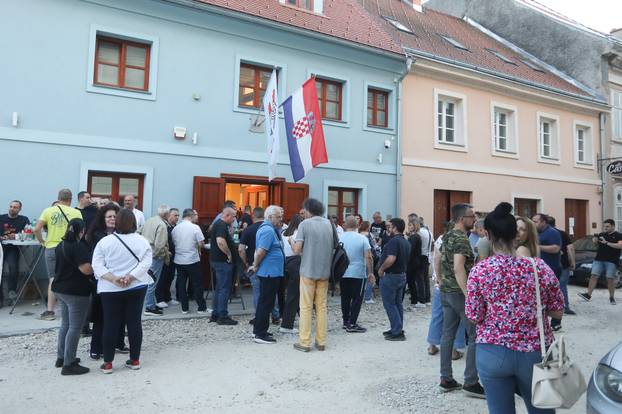 Karlovac: Doček izbornih rezultata u stožeru HDZ-a