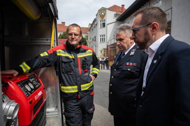Zagreb: Predstavljanje novih vatroganih vozila i opreme