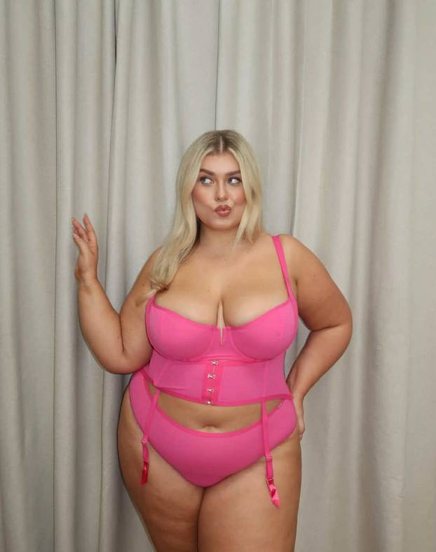 FOTO Plus-size manekenka voli pozirati u donjem rublju: 'Često dobivam bračne ponude'