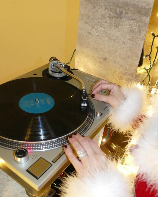 FOTO Kardashianke ovogodišnji Božić provele pomalo neobično za njih: Pogledajte što su radile