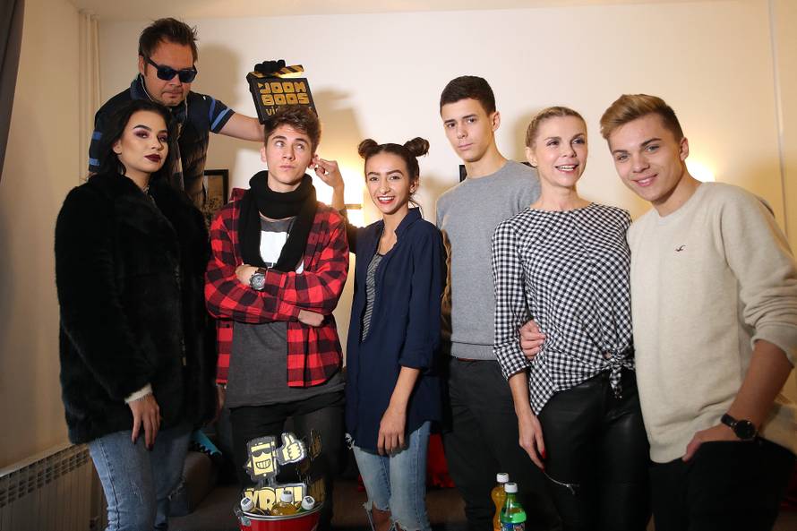 Zagrepčanka Gloria (17): Šest sati dnevno gledam Youtube