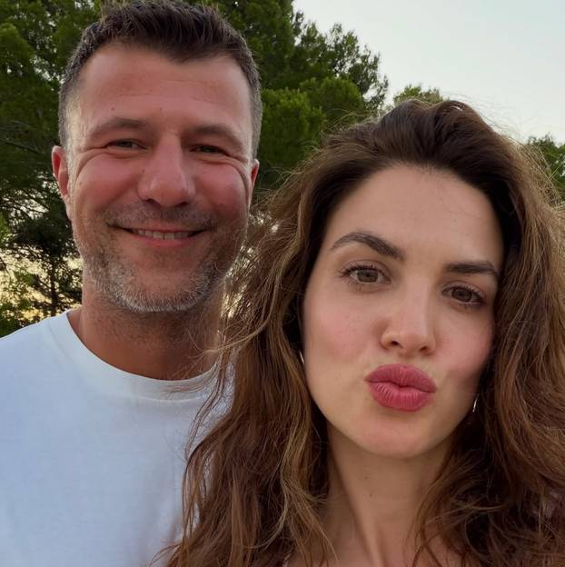 FOTO Arija Rizvić nije spremna odreći se kupaćeg: Uživa u posljednjim sunčanim danima