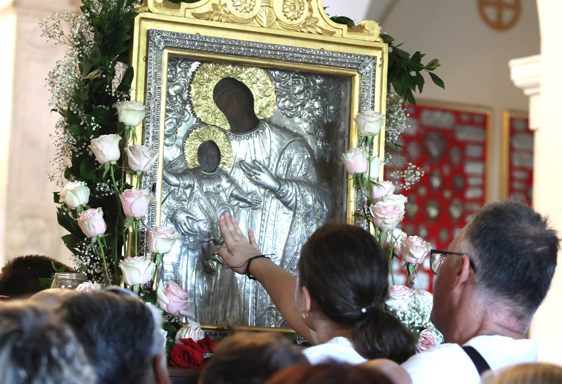 Blagdan Velike Gospe u marijanskom svetištu Vrpolje