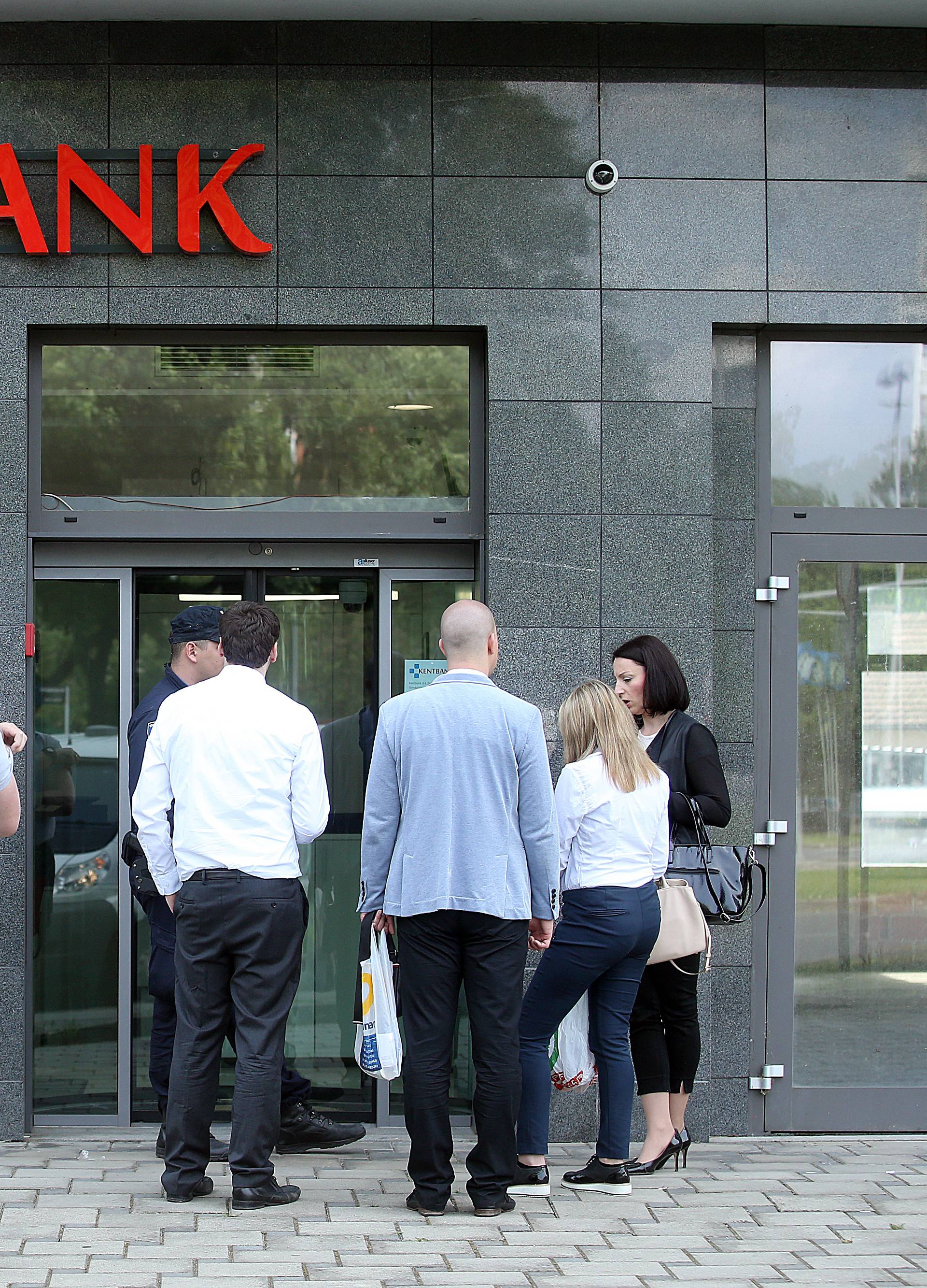 Opljačkali banku na Knežiji, a drugu na Laništu nisu uspjeli