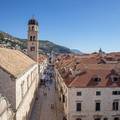 Turisti u Dubrovniku prepuštaju se strastima na ulicama: Seksali se na stolu pizzerije u 5 ujutro