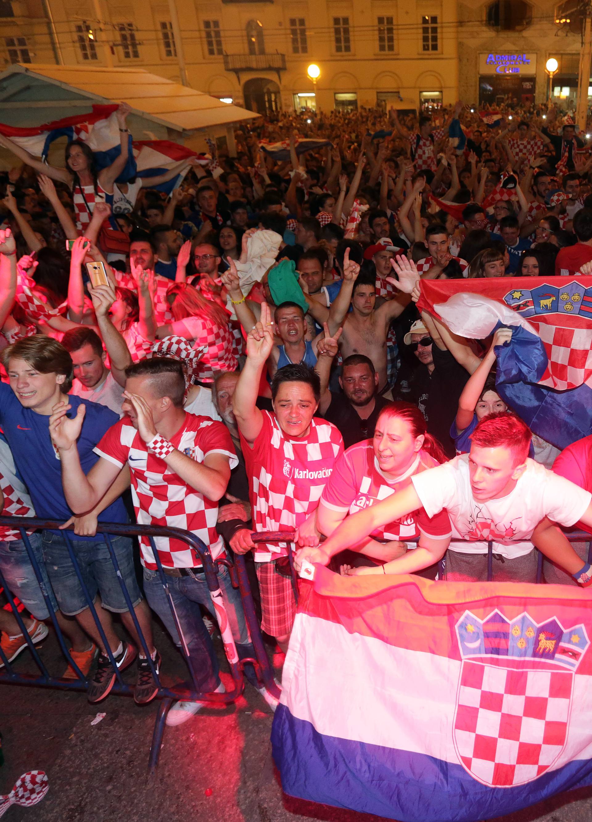 Pogledajte kako su hrvatski navijači slavili diljem Hrvatske