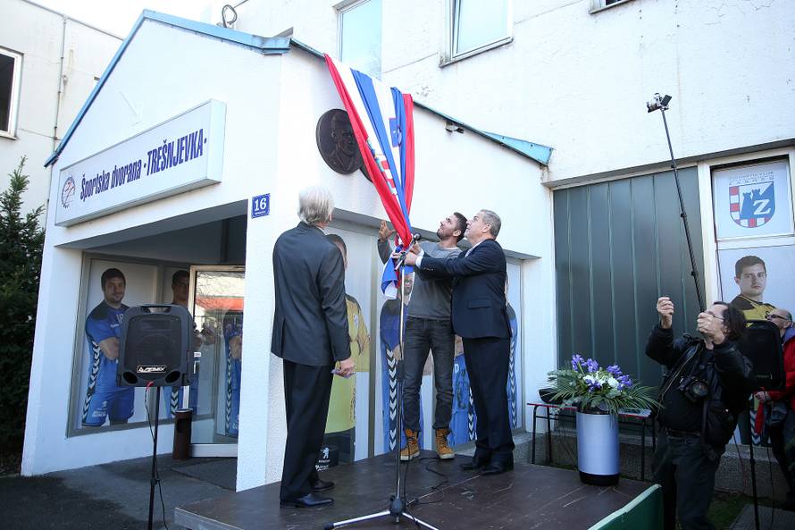 Otkrivena spomen-ploča Iztoku Pucu: Legenda koja živi vječno