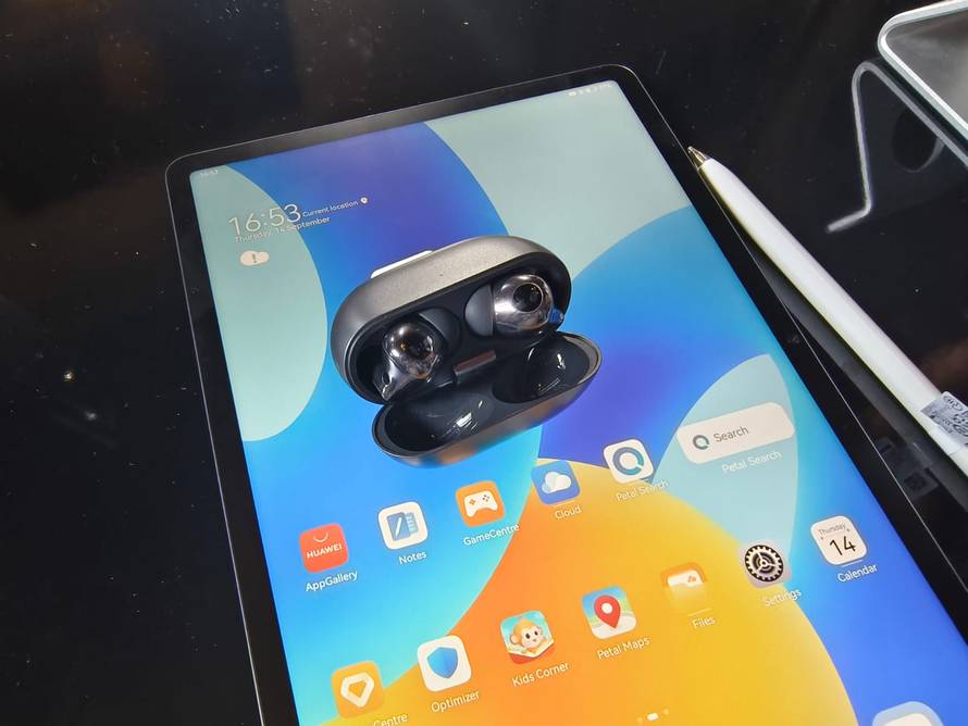 Huawei Watch GT4 sat uz više stila i dalje 'drži' dva tjedna, a sada sluša i kako dišete u snu