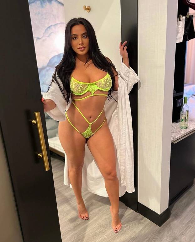 FOTO 'Prirodno sam oblikovala stražnjicu i dobro zarađujem. Nitko ne vjeruje da je prava'