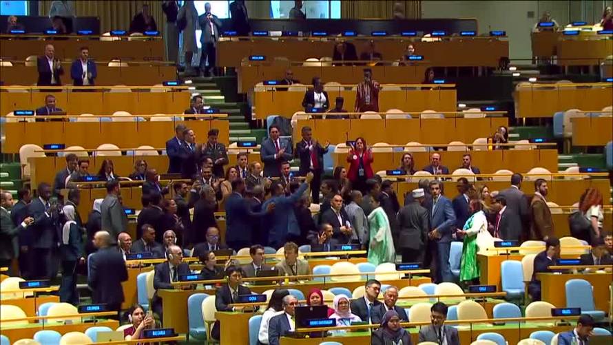 MOMENT: Officials walk out at Netanyahu prepares to address UNGA