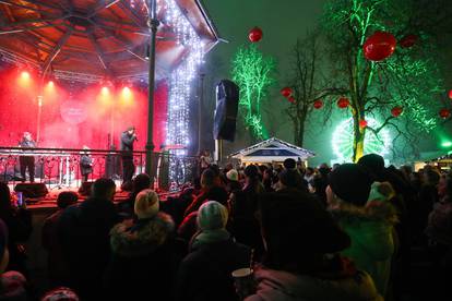 FOTO Reper Edo Maajka održao koncert na Adventu u Karlovcu