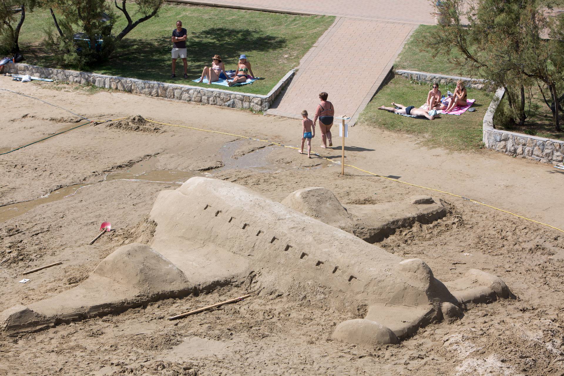 Mitska bića na Rajskoj plaži