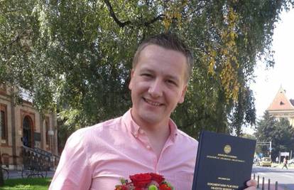 T. Jelinčić je od supruge za diplomu na režiji dobio ruže