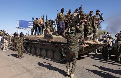 Najmanje 54 poginulih u napadu na tržnici u Sudanu