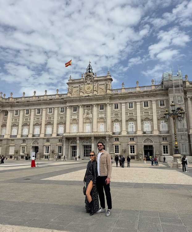 FOTO Pala je pusa, a sad šetnje Madridom: Savršeni Šime i njegova Maja se ne odvajaju!