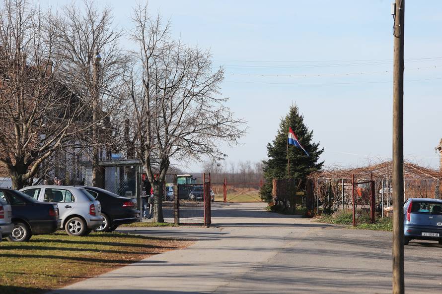 Požar progutao zgradu Iločkih podruma, gasili je punih 9 sati