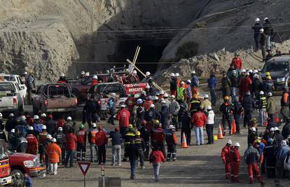 Čile: Zarobljeni rudari u poruci potvrdili da su živi