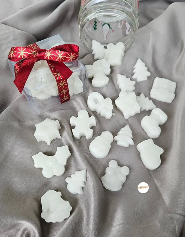 Naši umjetnici i dizajneri nude ukrase za Božić: Šalice se zlate, a vezeni vijenci su najtraženiji