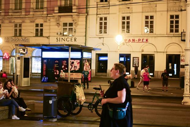 Zagreb: Čišćenje trga nakon gledanja utakmice
