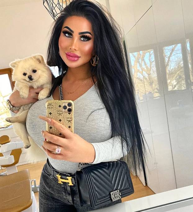 FOTO Barbie iz Berlina pobrala lovu bake pa ulupala 36.000 € u operacije: 'Ja sam umjetnost'