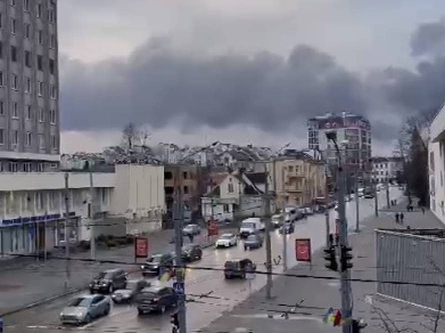 EKSKLUZIVNI VIDEO Hrvat iz Ukrajine za 24sata: 'Ljudi bježe u panici! Benzinske su krcate'