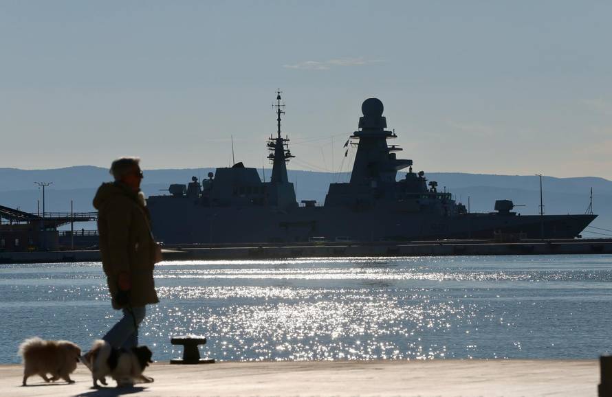 NATO-ov zapovjedni brod Virginio Fasan u splitskoj luci