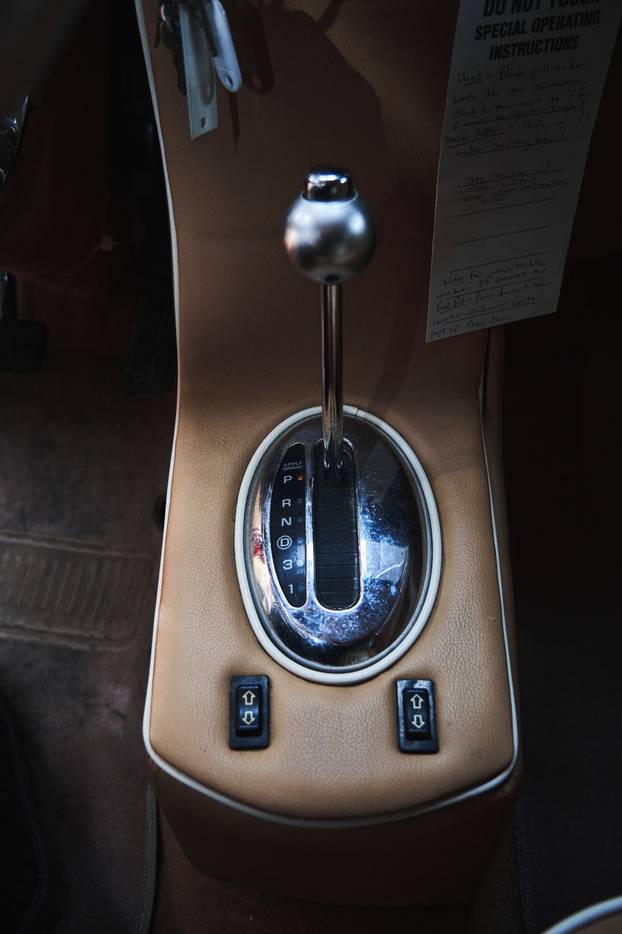 FOTO Kao da je dojurio iz rock videa: Netko u Velikoj Gorici prodaje ovaj auto za 130.000 €!