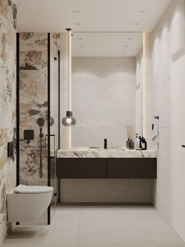 FOTO Vila u Trogiru prodaje se za 2,5 milijuna eura: Ima bazen na krovu i samo 3 spavaće sobe