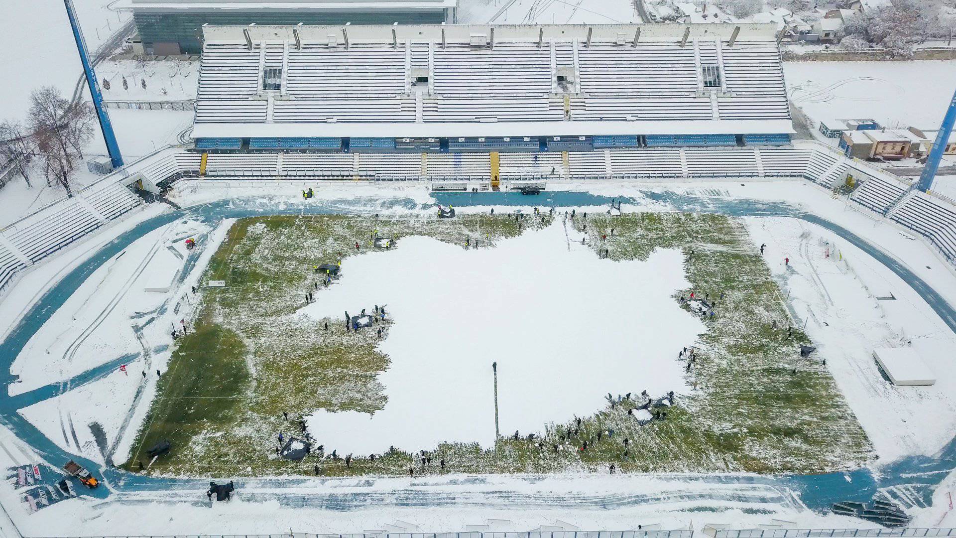 Bravo, Kohorta! Ustali u zoru i očistili sav snijeg na stadionu