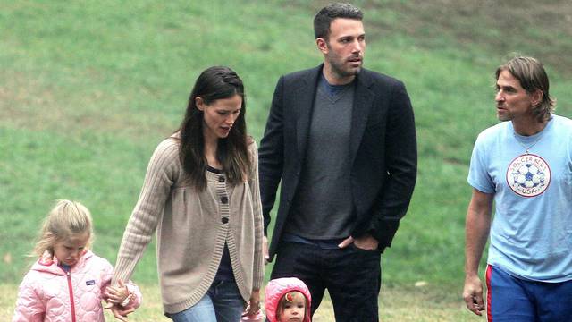 Jennifer Garner and Ben Affleck took there kids to a local park in Los Angeles, USA