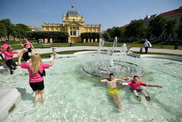 Zagreb: Maturanti od ranog jutra slave na ulicama grada i u fontanama