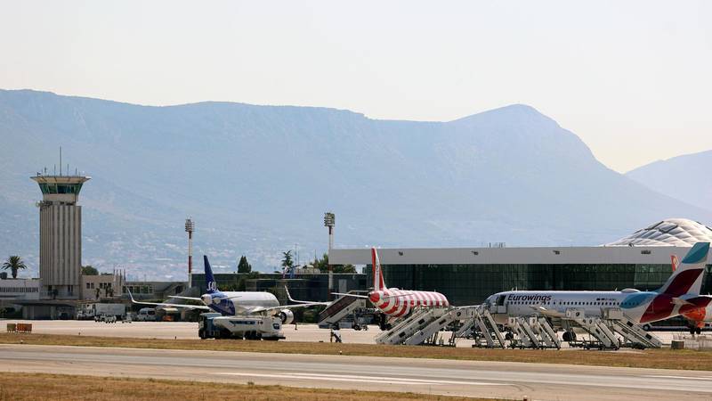 Otvorili pistu u Splitu nakon puknuća gume aviona Iberije