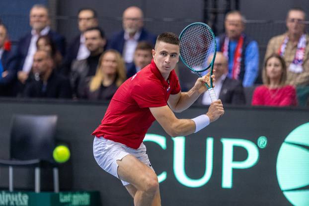 Osijek: Duje Ajduković i Lukaš Klein u prvom meču Davis Cupa između Hrvatske i Slovačke